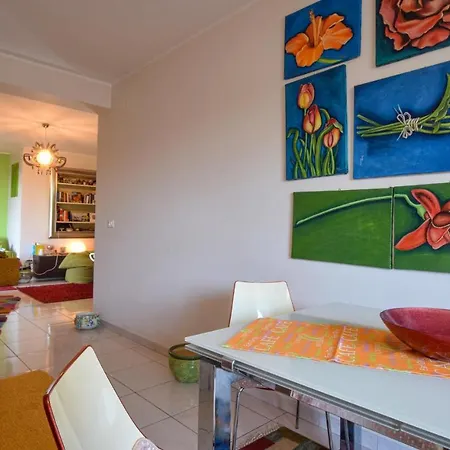 Apartment Amazing In With Wifi And 2 Bedrooms