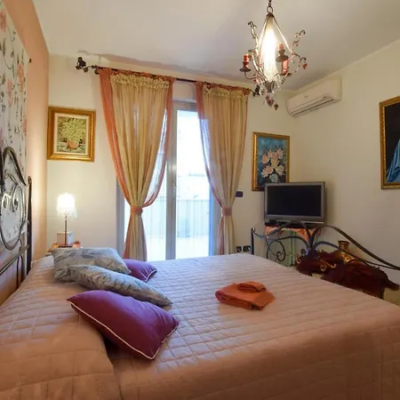 Amazing In With Wifi And 2 Bedrooms Giardini Naxos